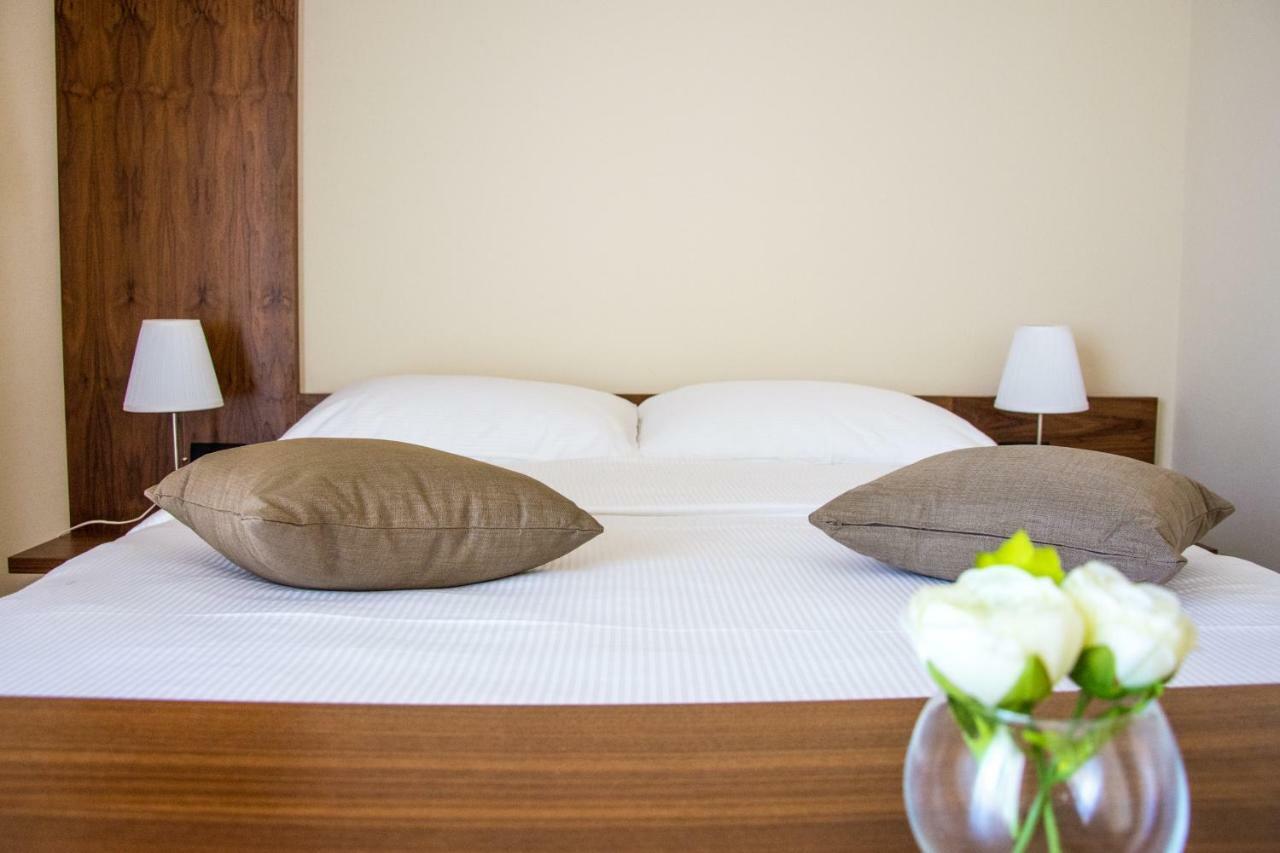 Villa Rooms Mediteran Borovici Ngoại thất bức ảnh